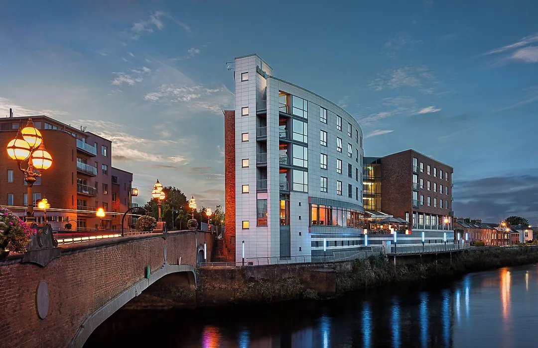 Absolute Hotel Limerick-1